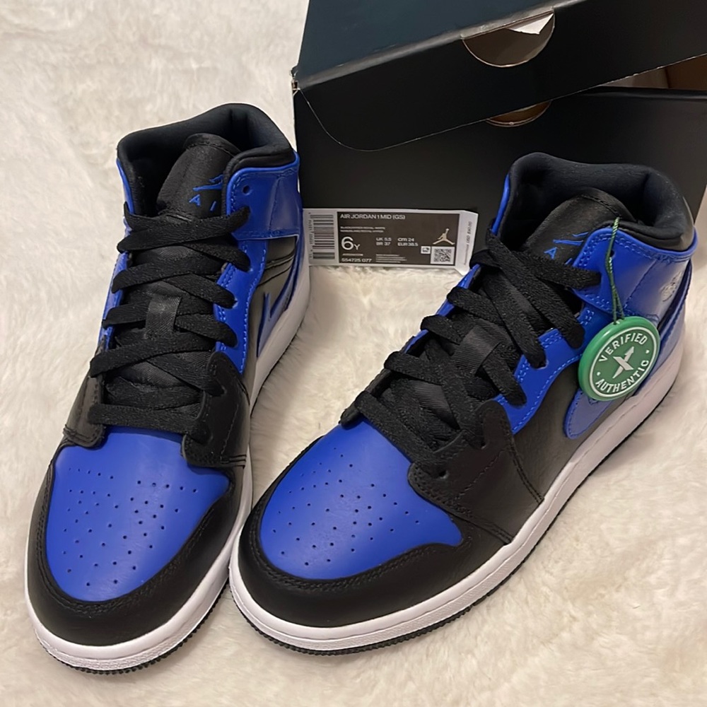 Jordan 1 Mid Hyper Royal  🔥 6Y/7.5W